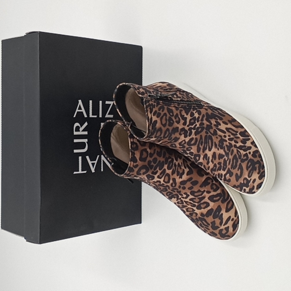 Naturalizer‎ Miranda Ankle Sneaker Booties Cheetah 6.5M